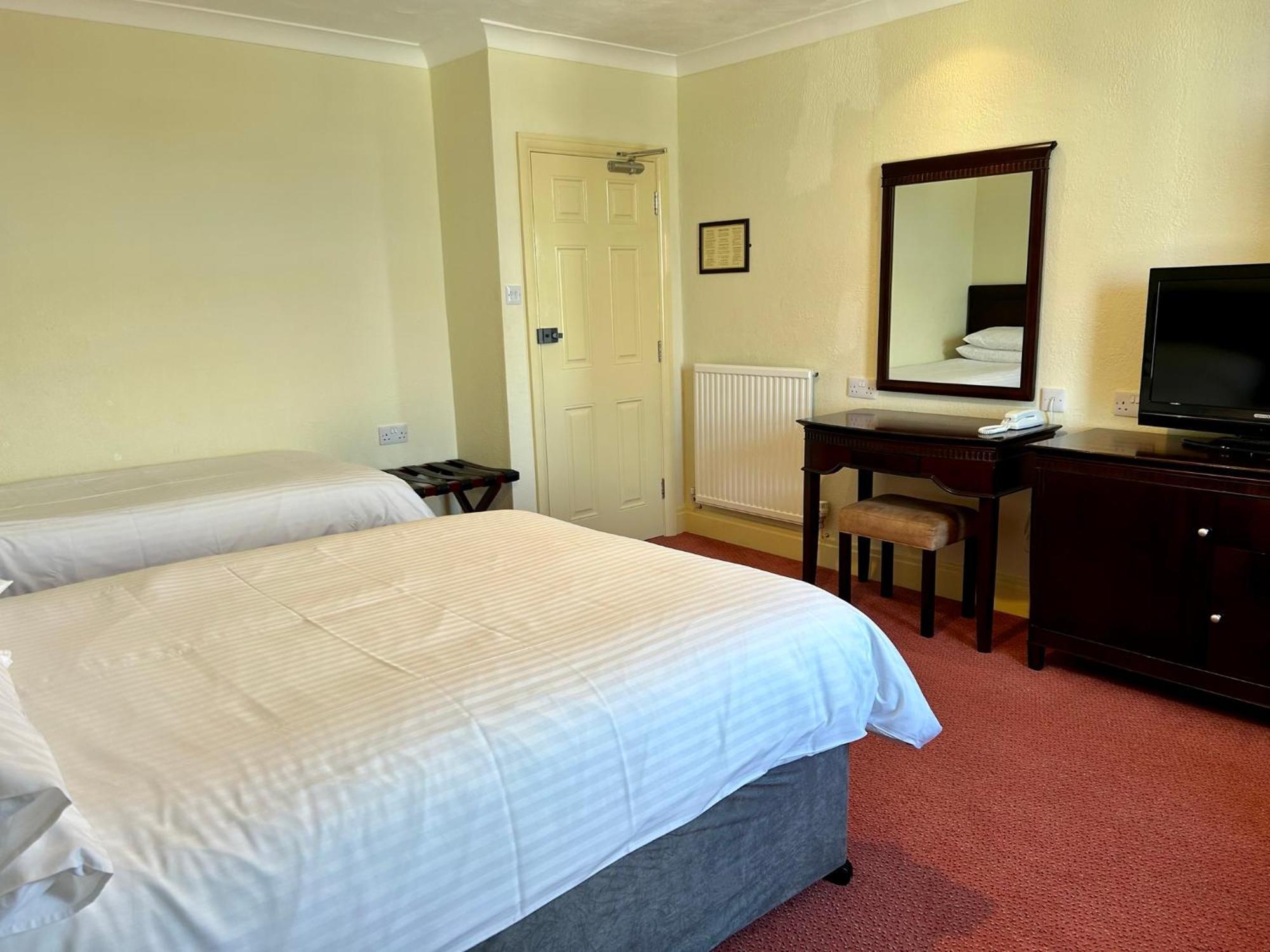 Regent Court - Seafront, Sandown - Free Car Ferry For Bookings Of 3 Or More Nights, Subject To Availability Номер фото